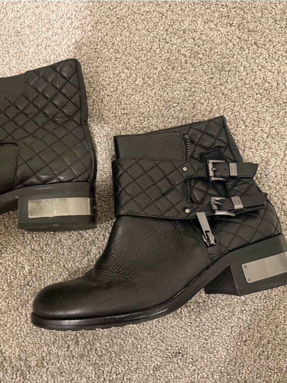 GORGEOUS WOMEN'S LIMITED EDITION VINTAGE SIZE 8.5 VINCE CAMUTO BOOTS